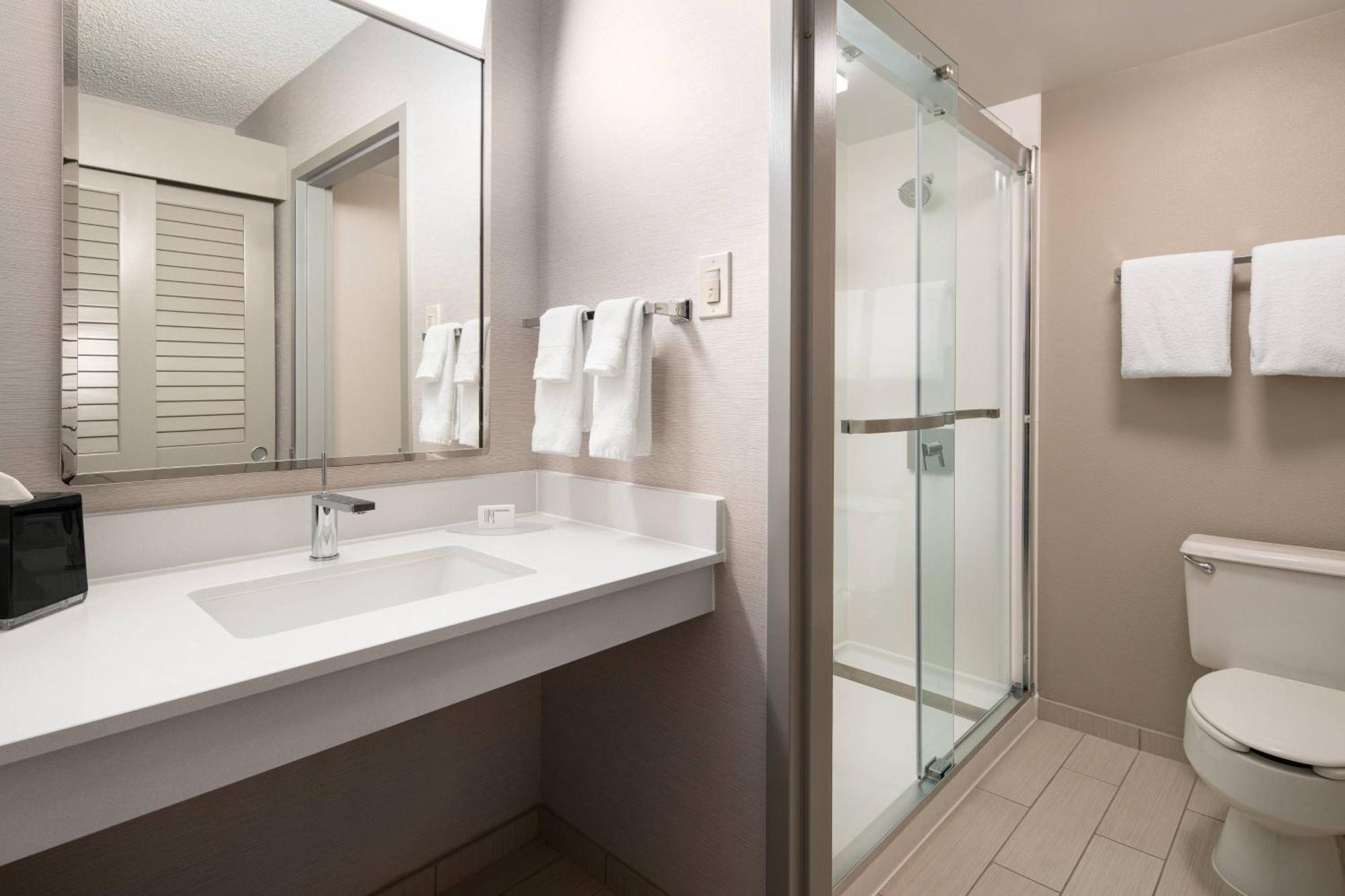 Hotel Courtyard By Marriott Bakersfield Zewnętrze zdjęcie